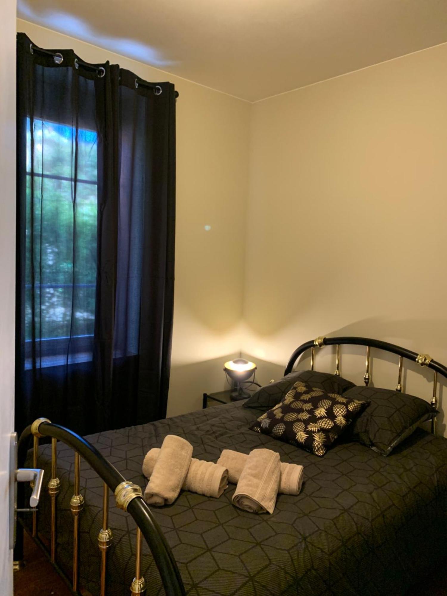 Le Nid Kalain Villa Bourg-les-Valence Bagian luar foto